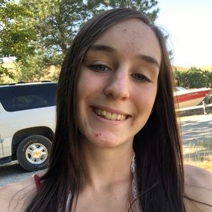 Meet your Posher, Caitlyn